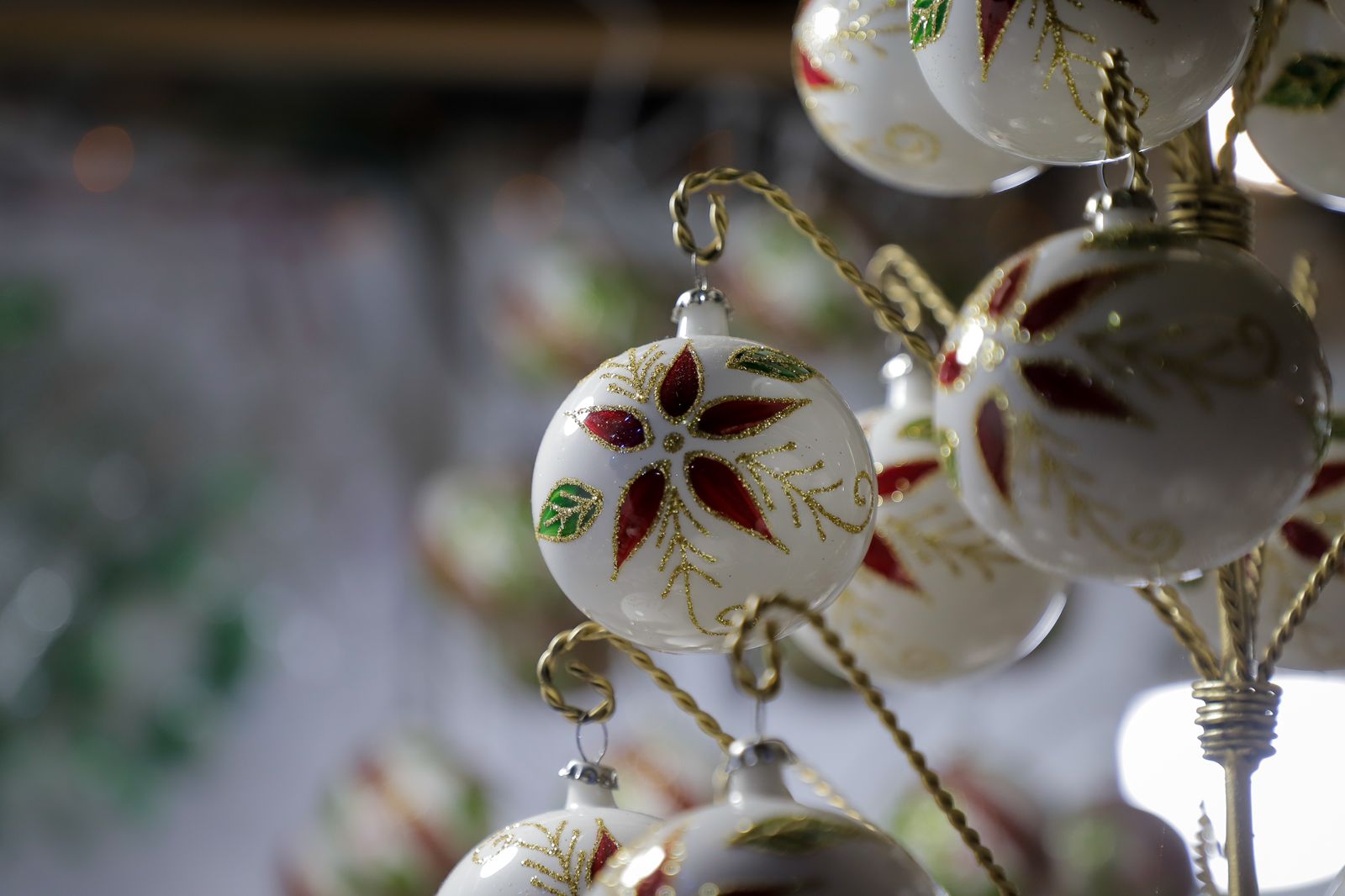 La magia de la Navidad nace en las esferas del Pueblo Mágico de