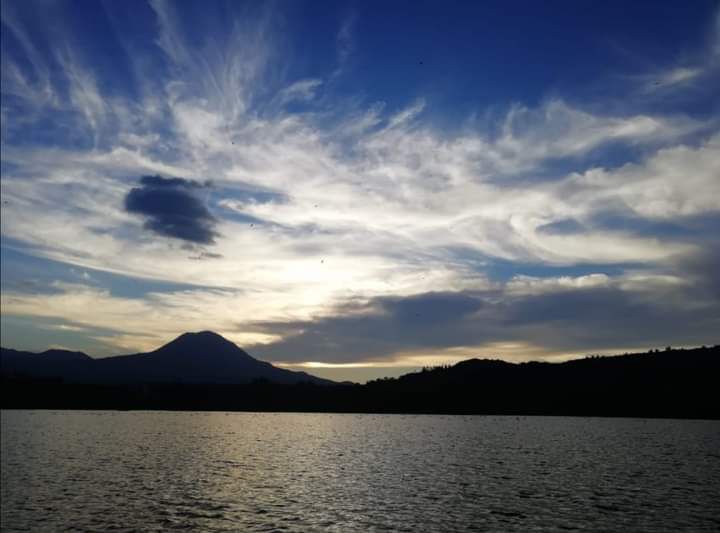 Disfruta de la belleza de la laguna de Zacapu